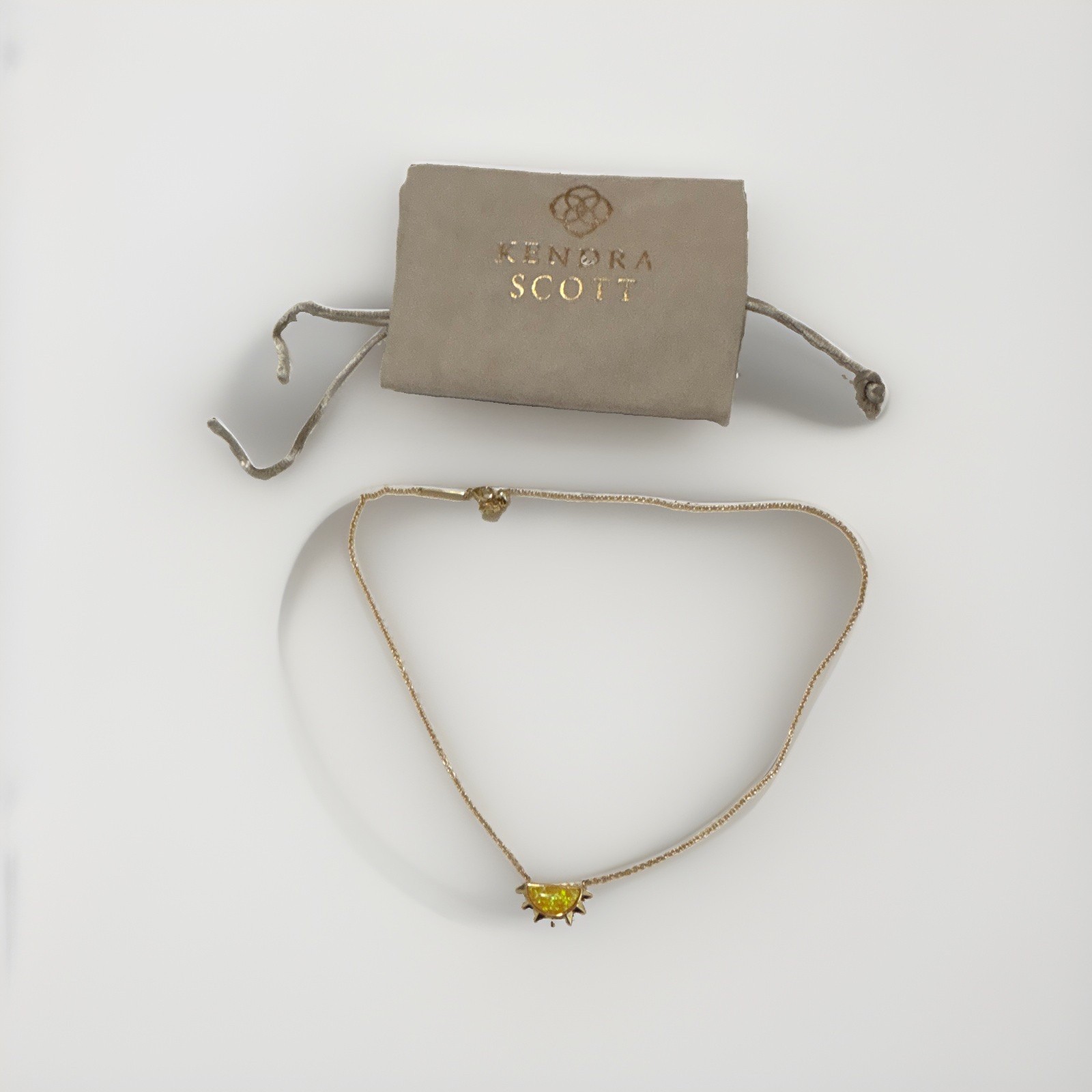 Kendra Scott Samantha Sun Gold Short Pendant Necklace
