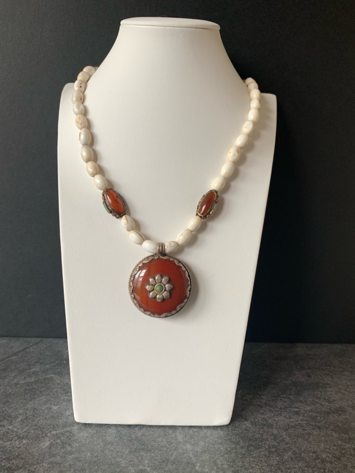 Vintage Tibetan Silver Red Agate Repousse Amulet, Conch Beads 22″ Necklace 7