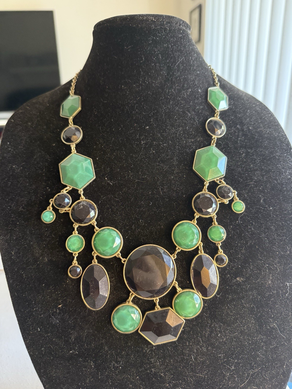 Assorted Lot Statement Bib Beaded Metal Cable Chain Necklaces Gold Green Brown