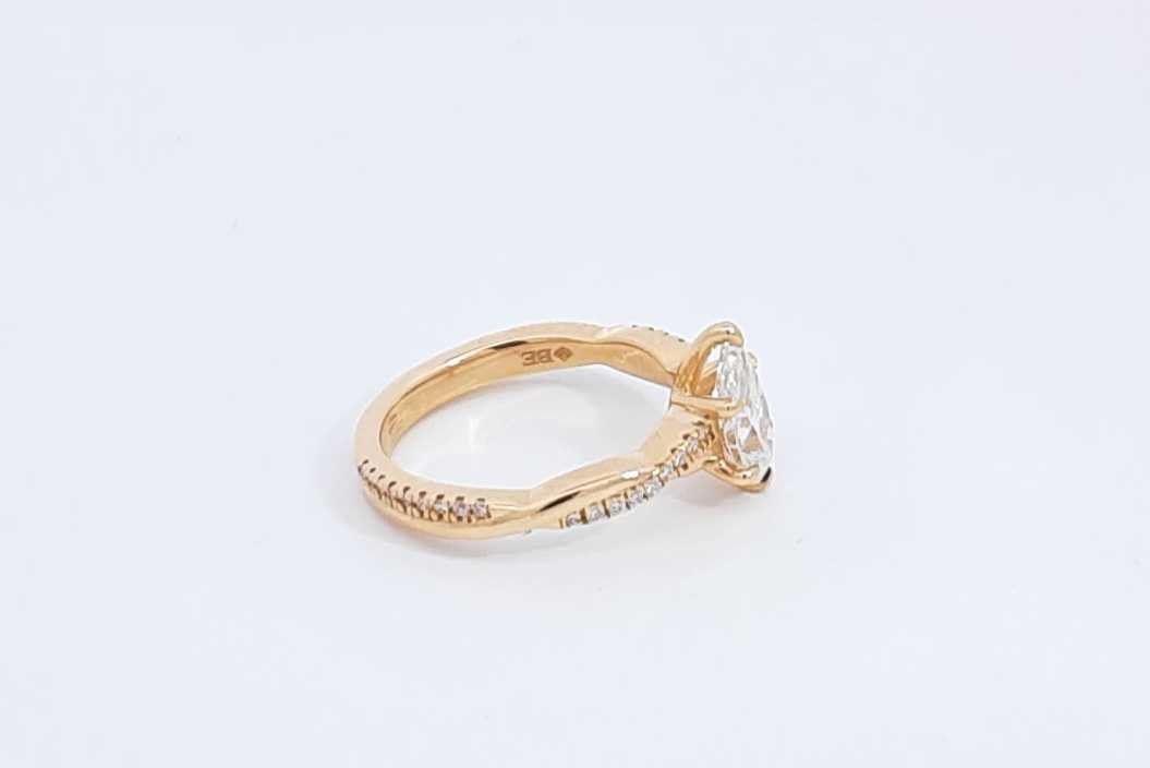 0.80 Ct Lab Created Pear Cut Diamond 18k Gold Ring & Cert 3.8g Sz4.5 Eb0526pxzdu
