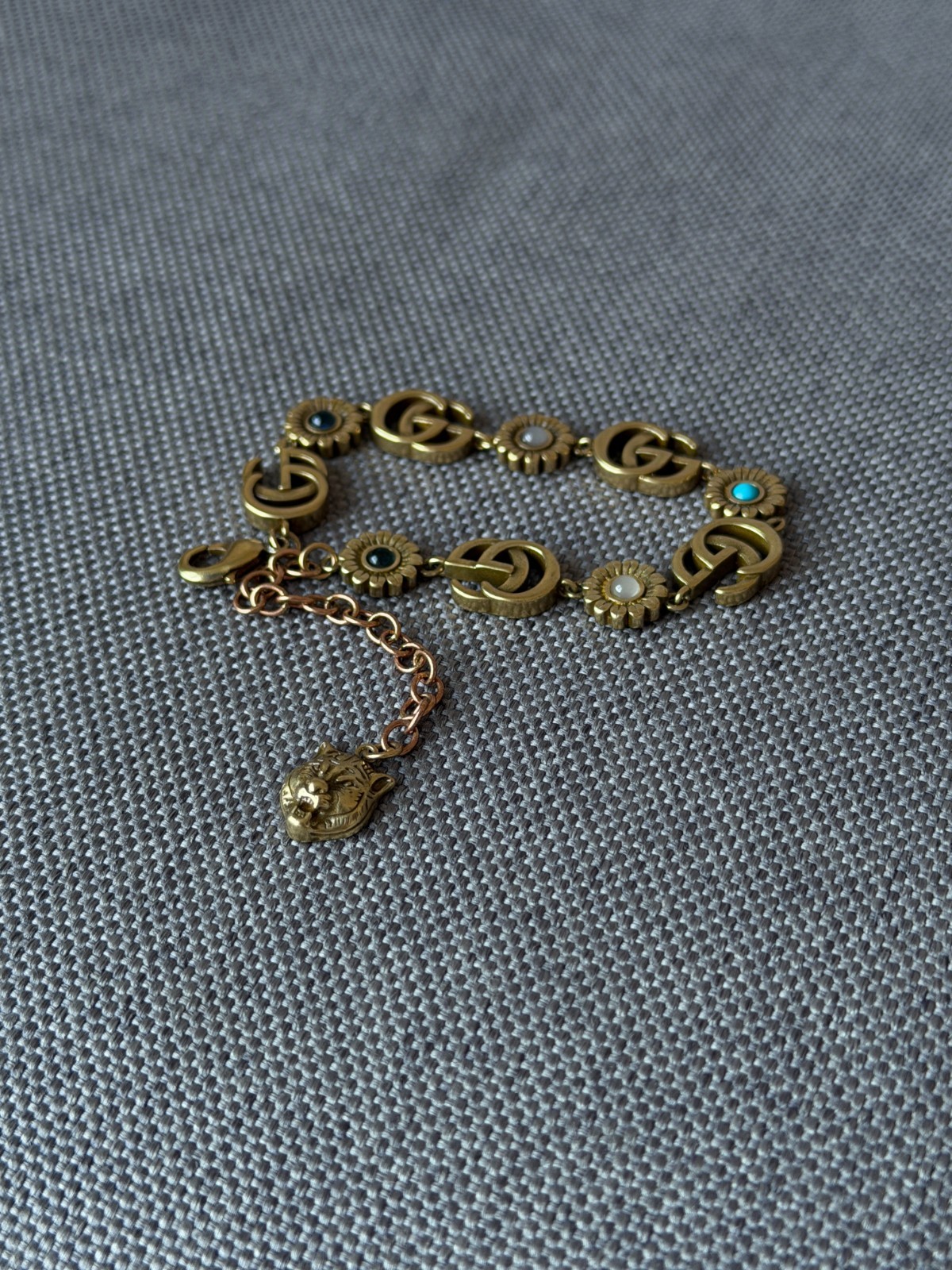 Gucci Gold Tone GG Double G Floral Bracelet Adjustable Chain Charm Luxury