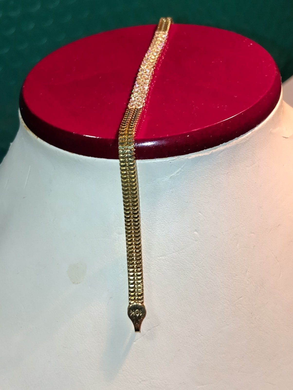 10k yellow gold and cz Ladies bracelet 7″ L 4.4 grams Gold