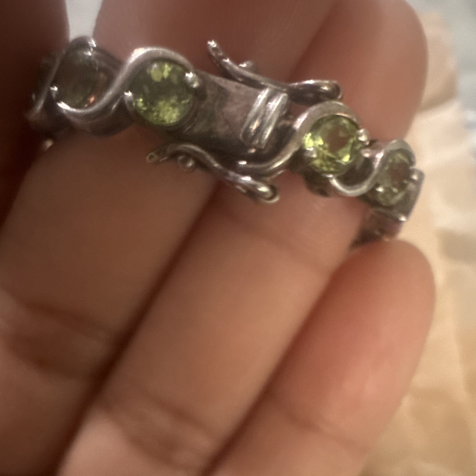 Silver Tone Green Round Bezel Set Stone Tennis Round Link Bracelet Box Clasp