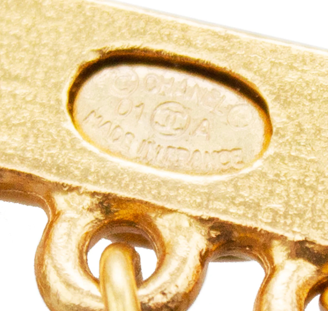 01A Chanel brooch pin bar XL charms lion 5 stones chains gold