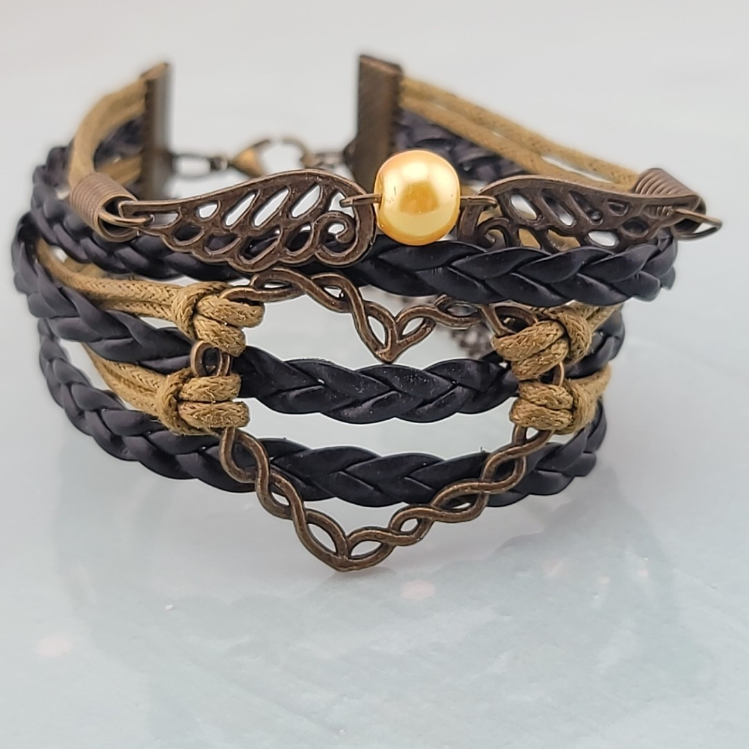 7-8.5″ Adj Layered Black Olive Green Heart Bracelet