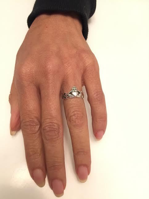 .925 Sterling Silver Claddagh Ring With Celtic Knots on sides J 61
