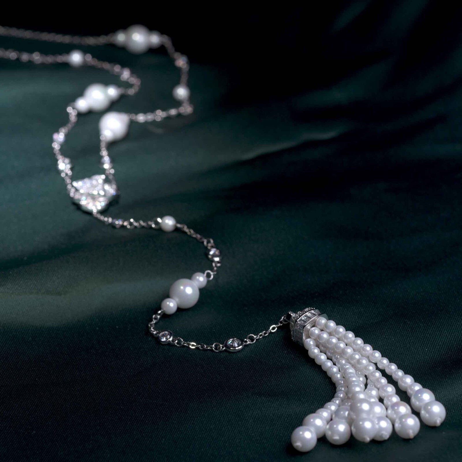 silver pearl Y Lariat necklace made with Swarovski crystal rose flower pendant