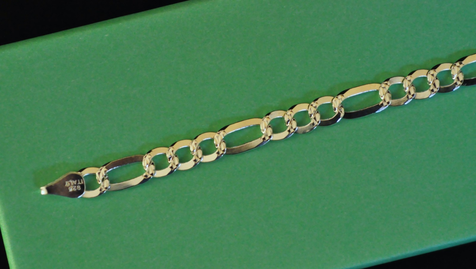 Italian 925 Sterling Silver Figaro Bracelet 7in 5.5mm 8g Stylish Diamond‑Cut