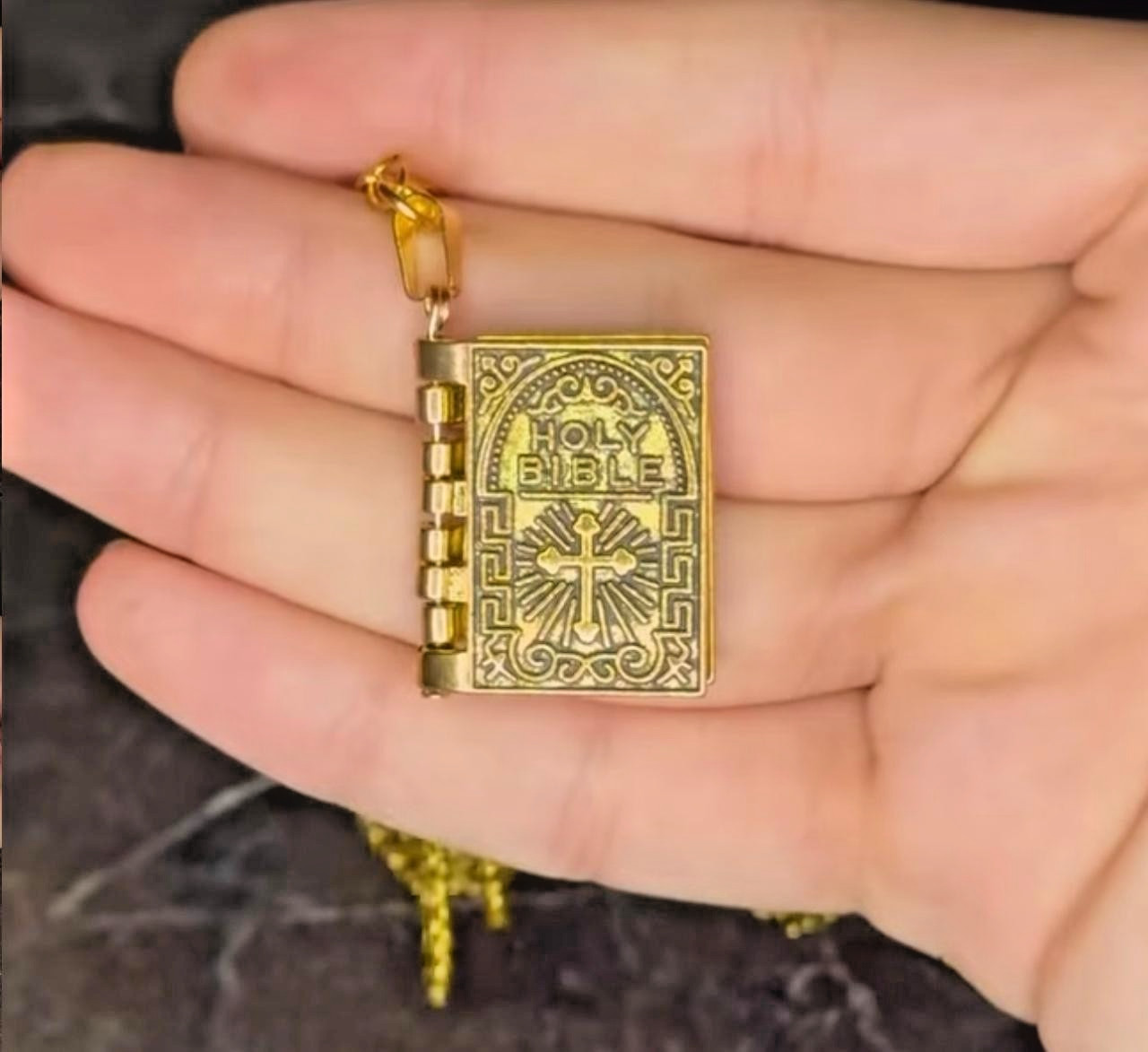 christian necklace,jewellery