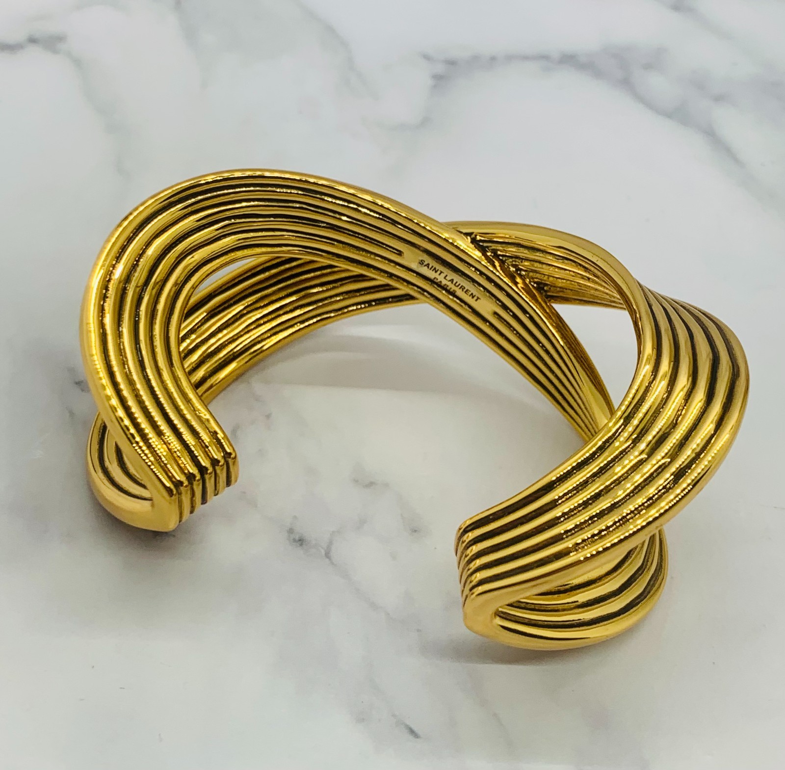 YSL YVES SAINT LAURENT Twisted Infinity Cuff Bracelet – Pre owned / MG6271