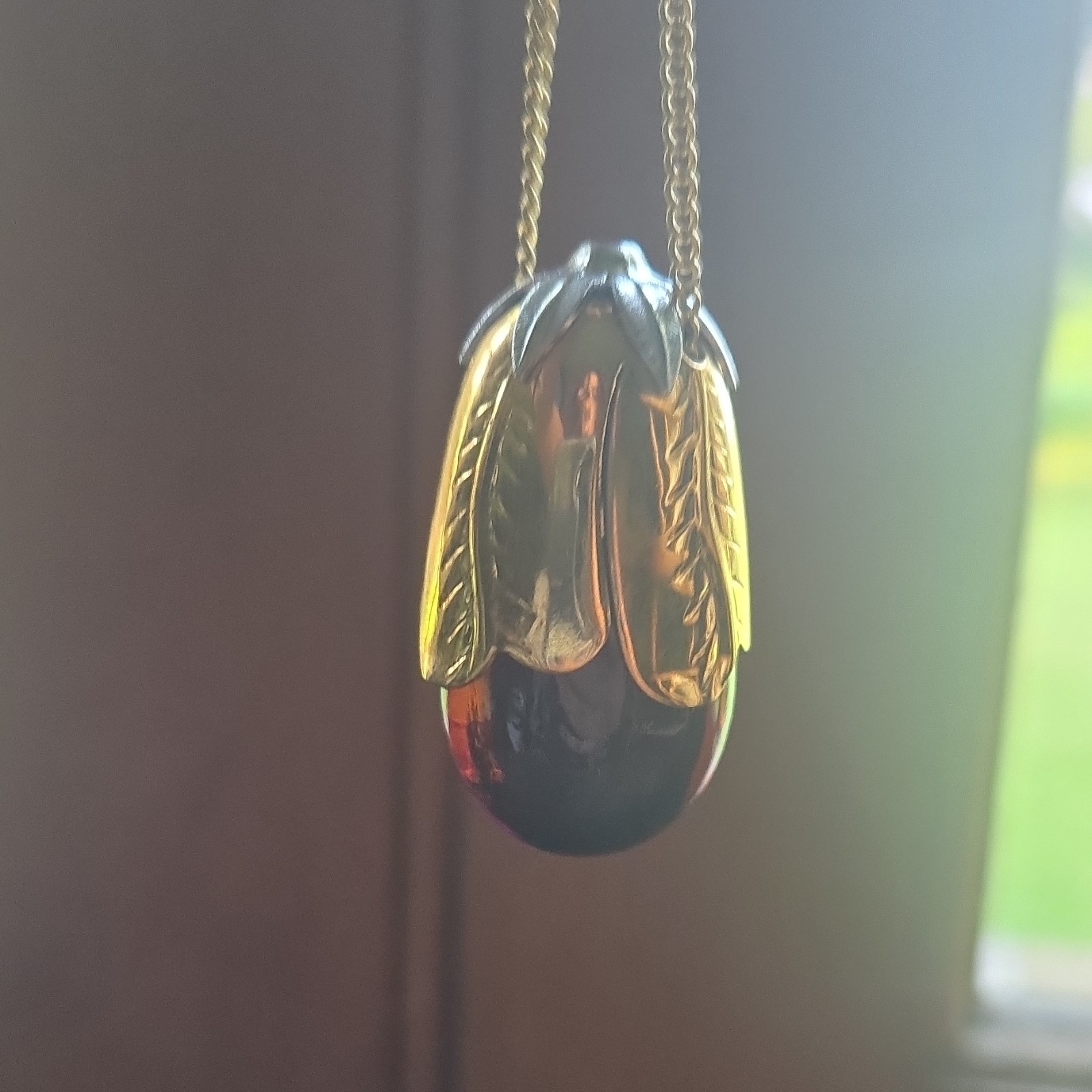 Avon Signed Gold Tone Cable Chain Necklace Perfume Oval Pendant Egg Plant