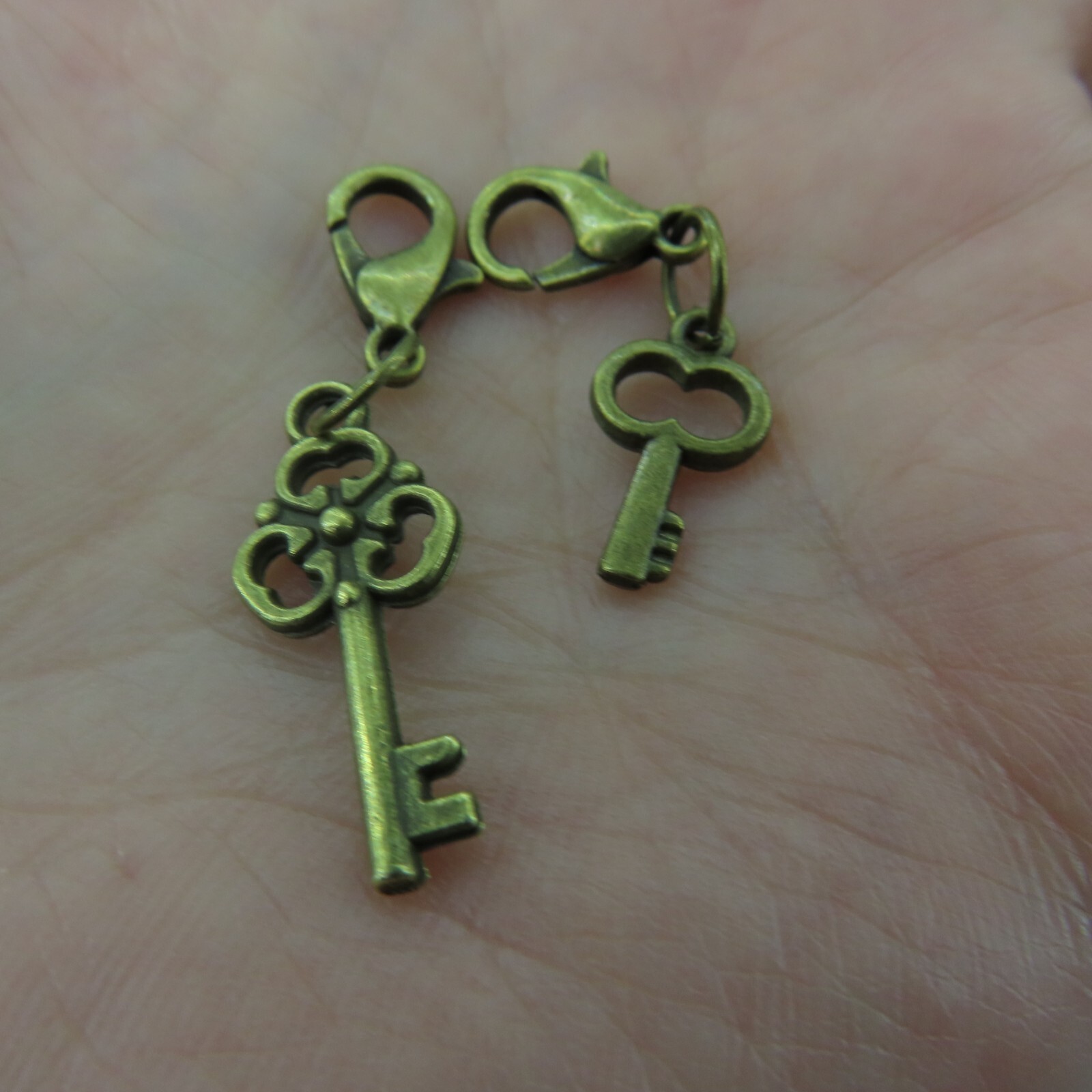 KEY Charms Zipper Pull Keychain Add On Clip Antique Bronze Tone Steampunk Set 2