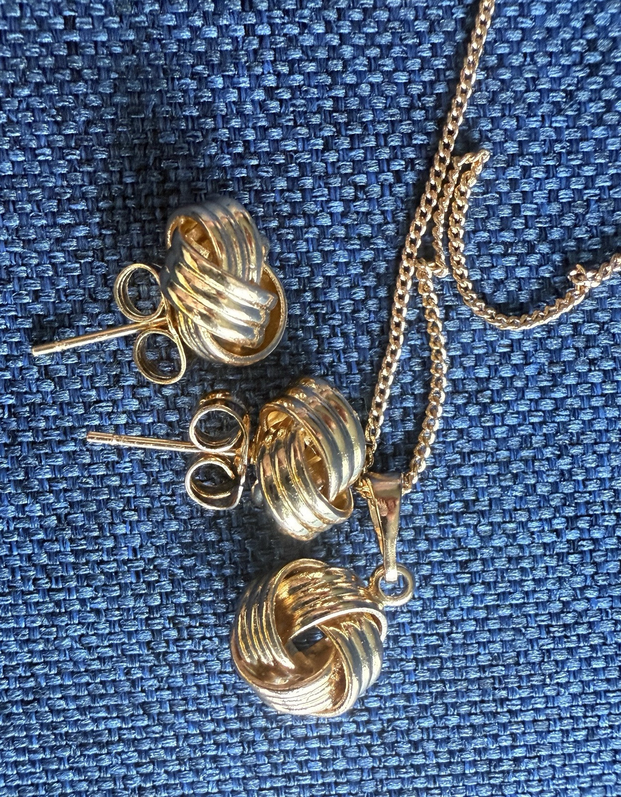 Pretty Love Knot Jewelry Set Necklace & Earrings RoseGold GP