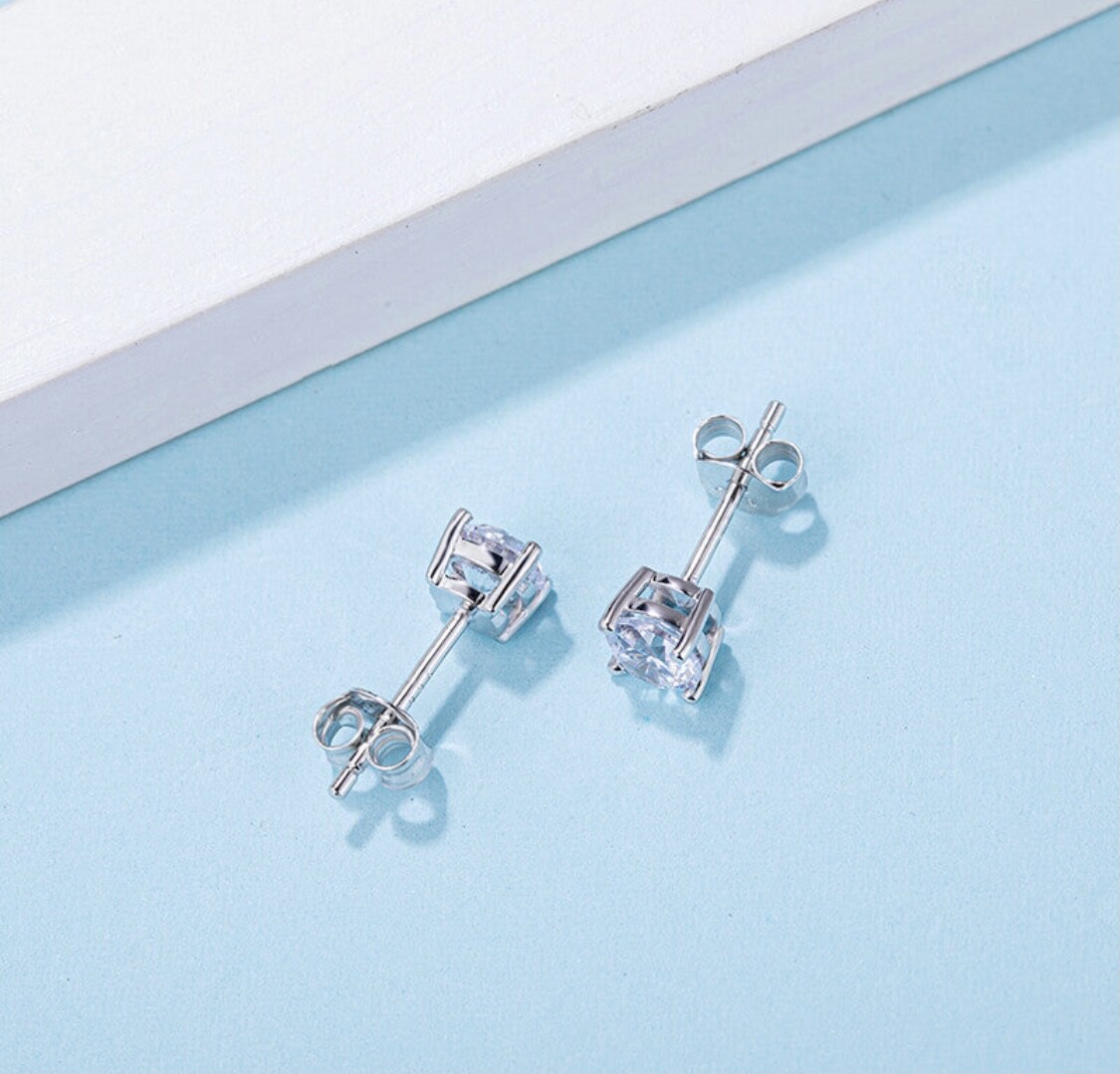 Solid 925 Sterling Silver Round Cut Crystal CZ 8mm Studs Earrings UNISEX
