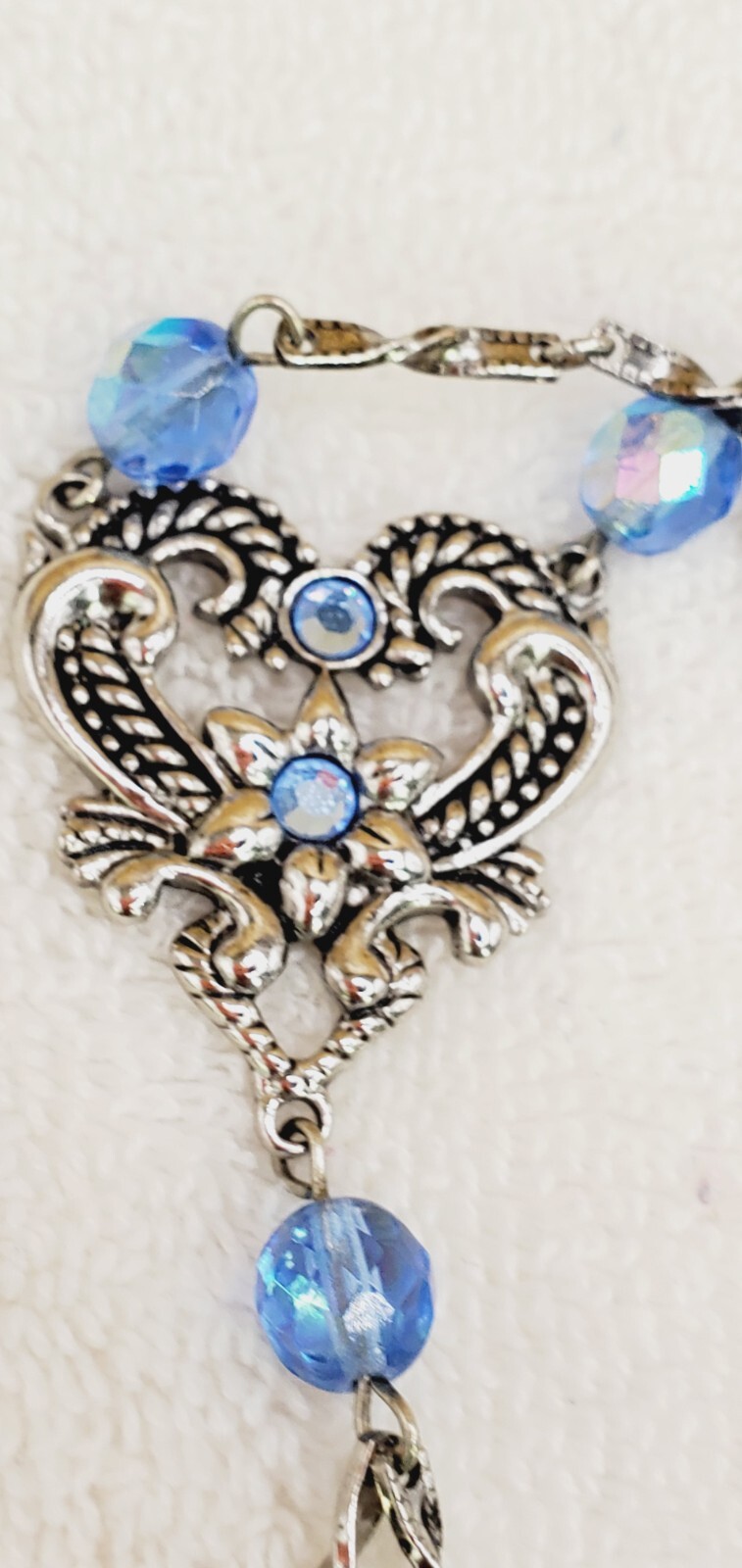 Vintage Silver Tone dangling blue crystal Heart pendant with 26″ necklace te02
