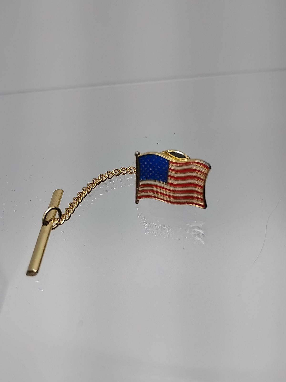 AMERICAN FLAG ENAMEL LAPEL Hat Or Tie PIN USA US United States.. P8