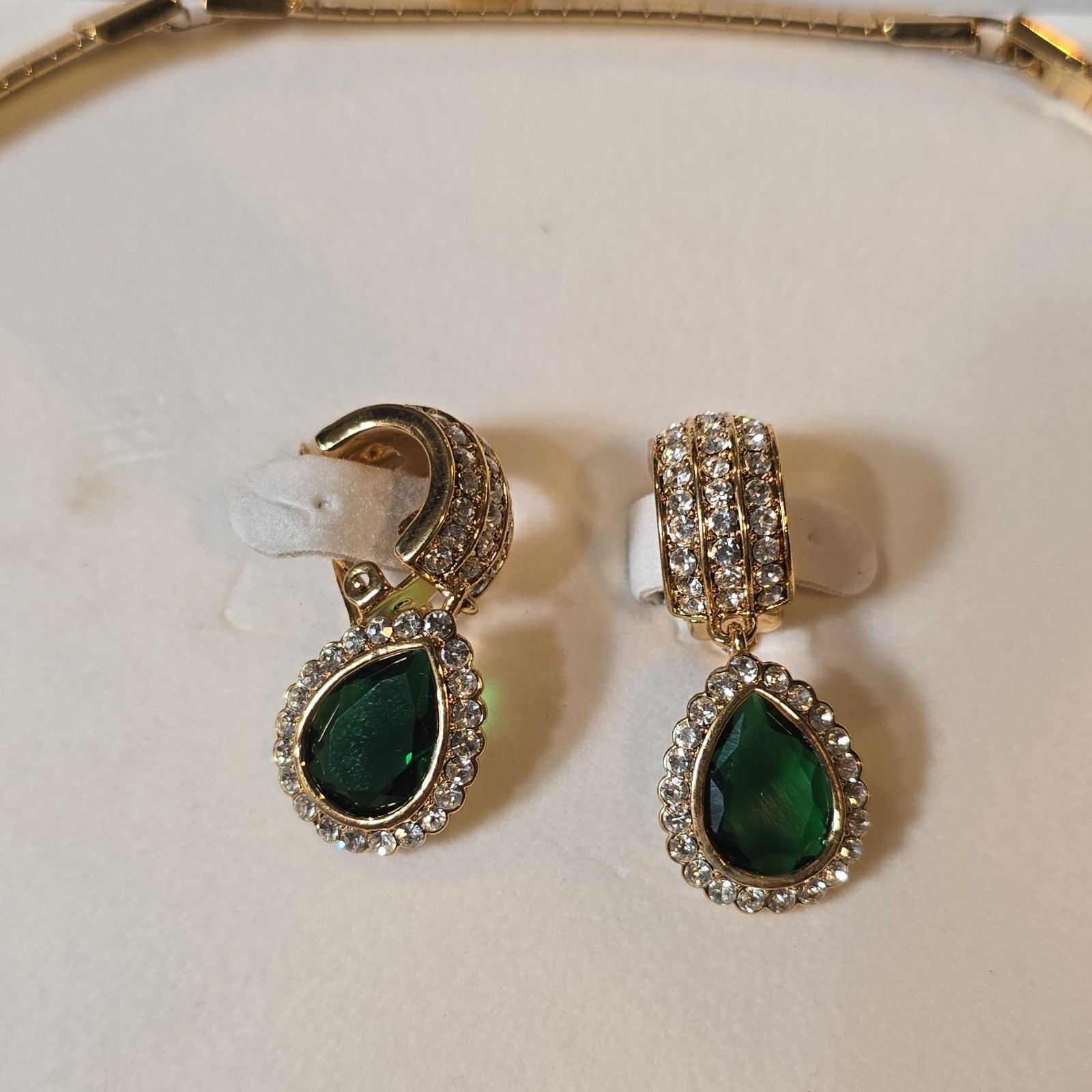 Avon Brilliant Treasures Set Necklace & Earrings Green Teardrop Rhinestone