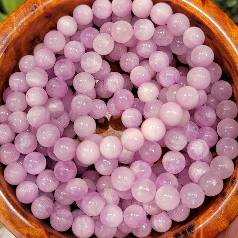 Handmade Natural Kunzite Elastic Stretch Bracelet – 8mm Round Gemstone Bead