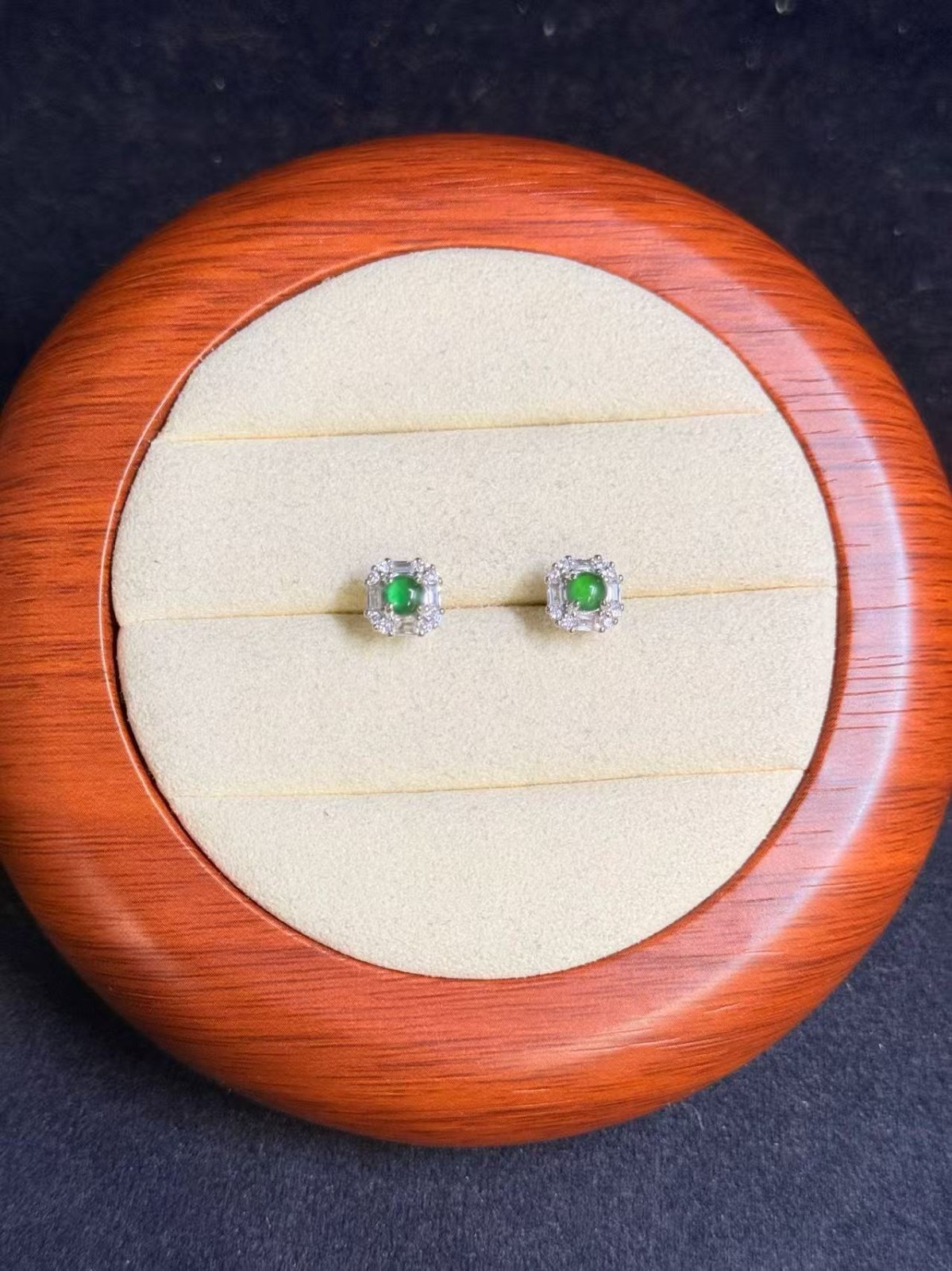 Beautiful Natural grade A jadeite stud earring