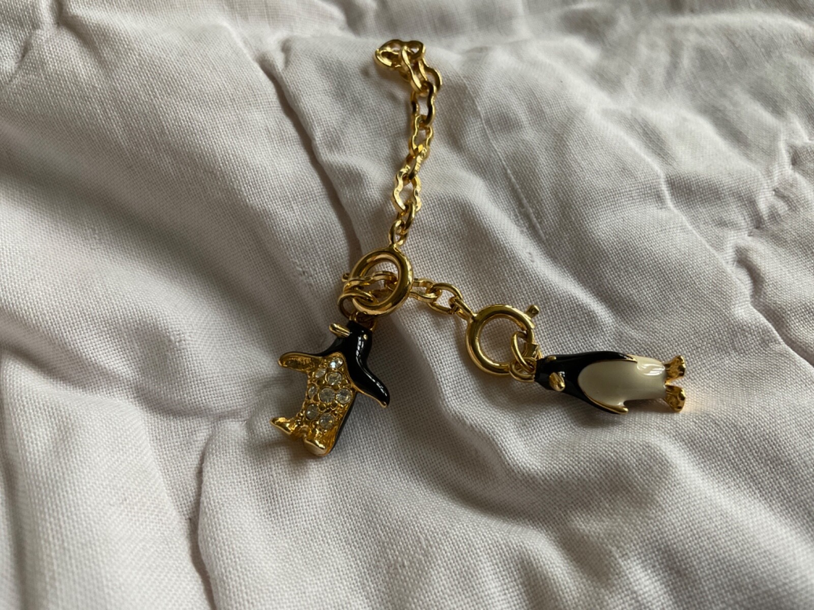 Joan Rivers Noah’s Ark Charms Pair of Penguins with chain- as shown