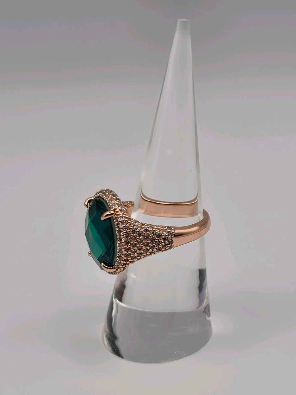 Bomb Party. “A Wish In The Garden” LC Emerald + Quartz Rose Gold May Ring Sz 6