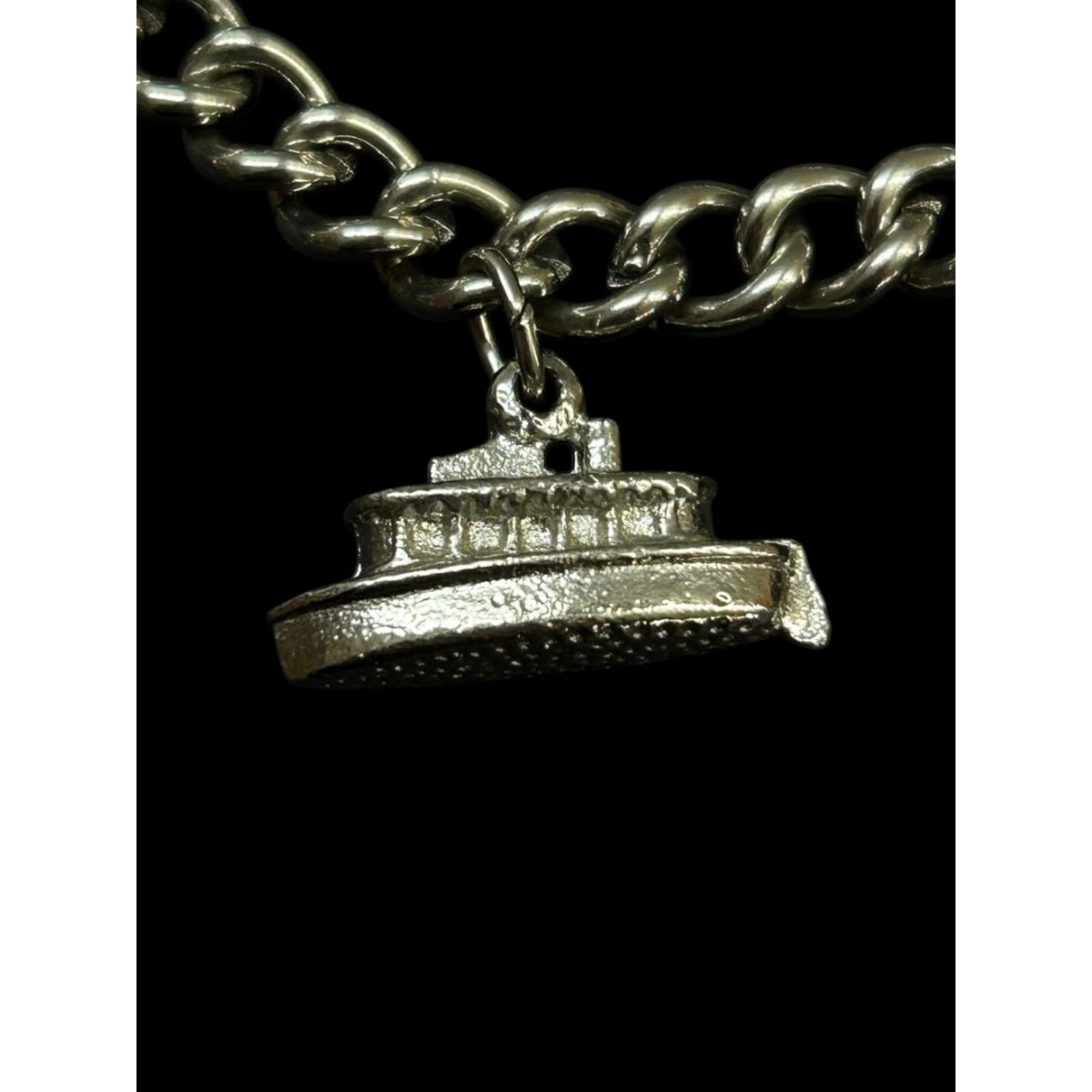 Silvertone Charm Bracelet Travel Theme 6.5″ Spring Clasp