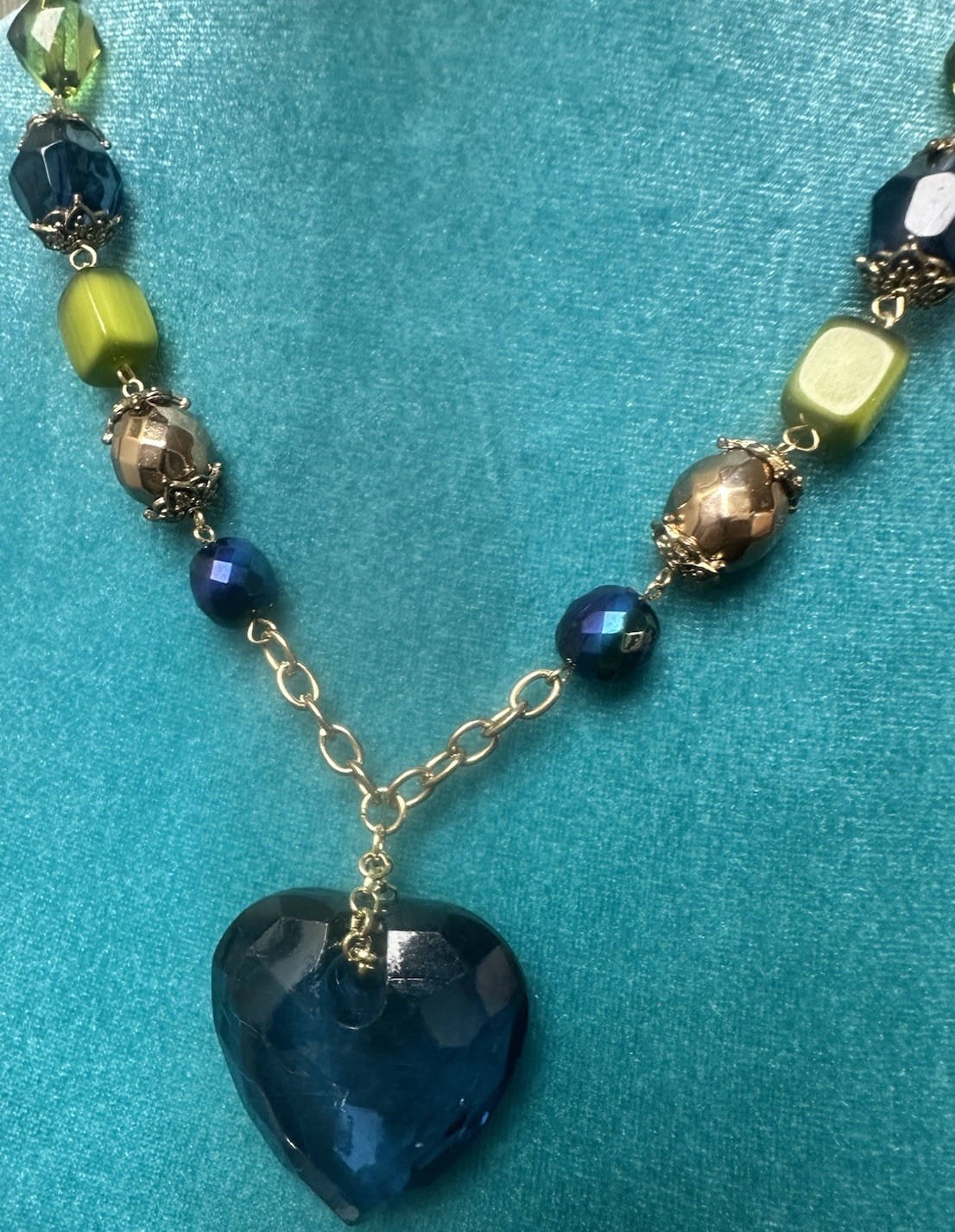 26”RoseGold Tone Chain W Faceted Dangle Dk Blue Acrylic Heart Pendant Valentine