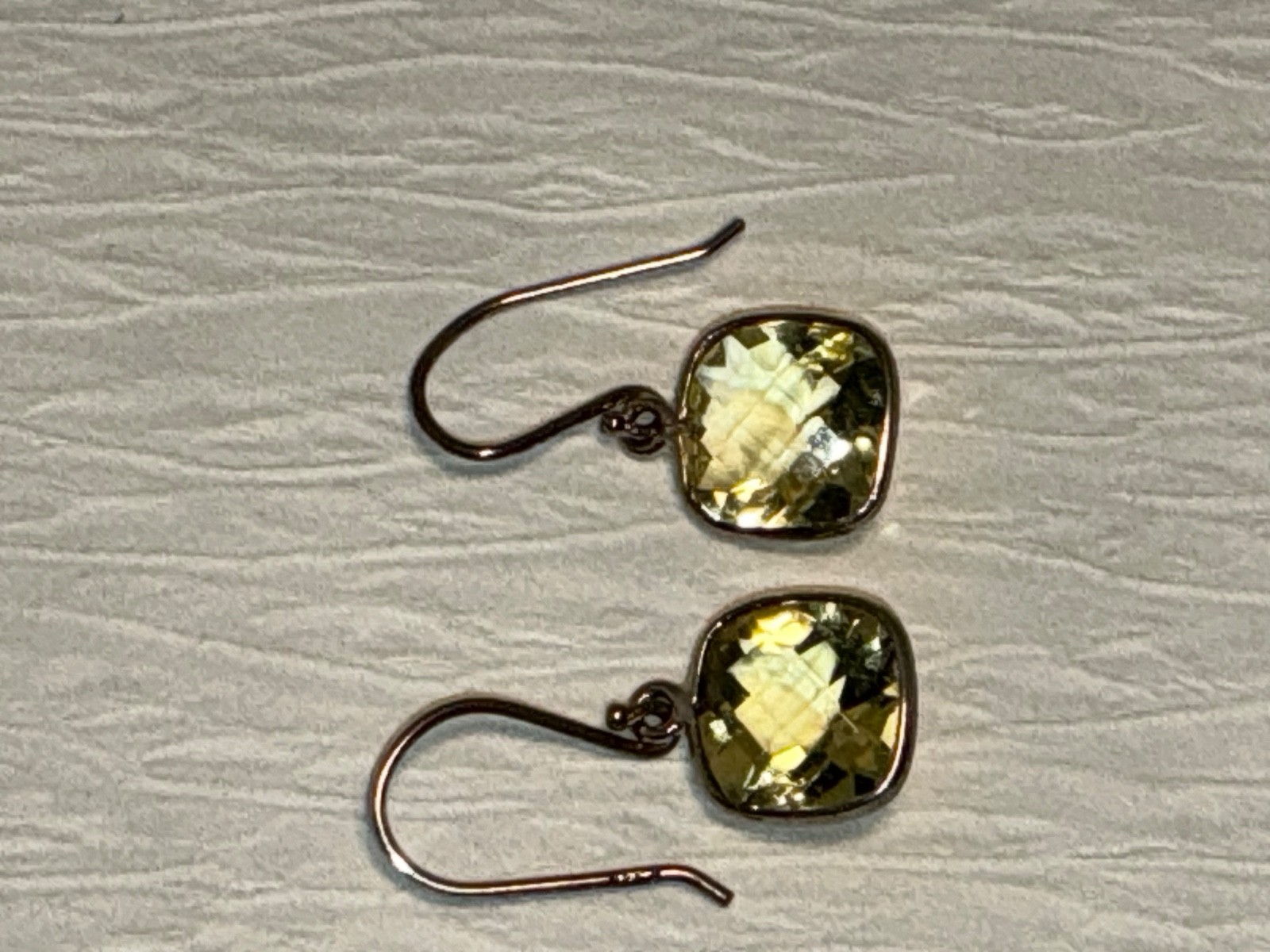 🌸 925 Sterling Silver Square Pale Yellow Faceted French Wire 1” Earrings 🌸