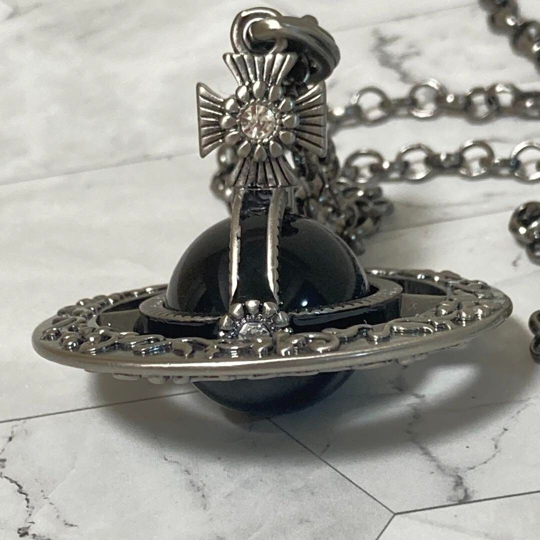 Vivienne Westwood Small Orb Necklace Flower Black Gunmetal 4.5 Outlet authentic