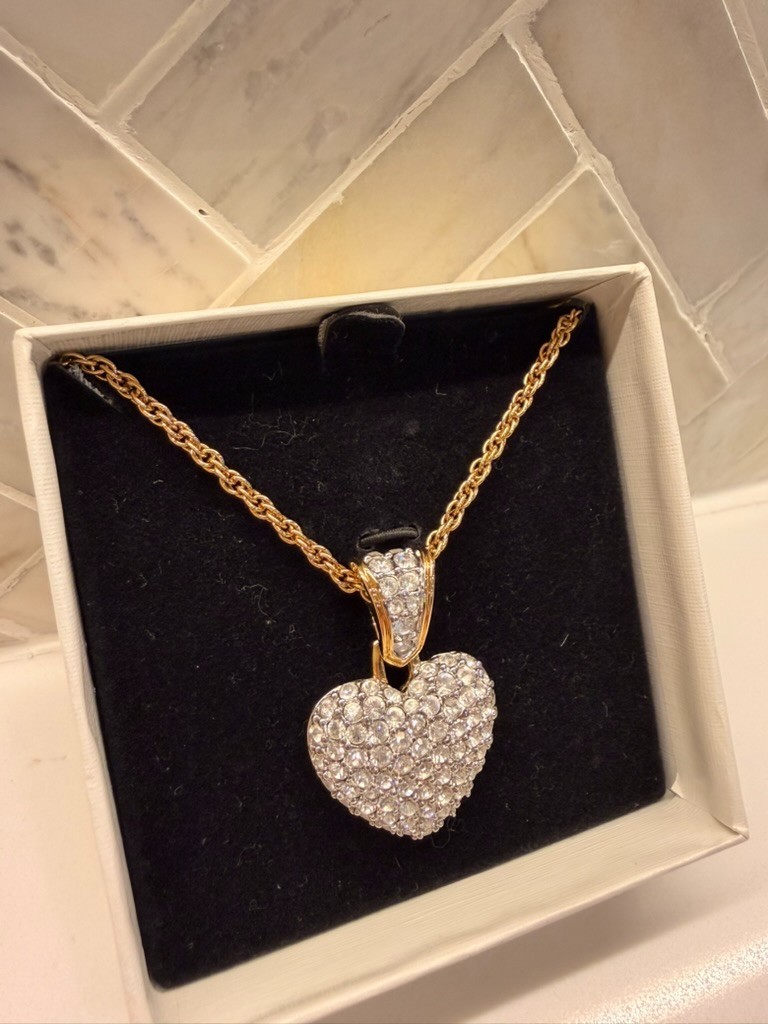 Vintage Swarovski 20″ Gold-Plated Puffy Heart Crystal Necklace 1502315 Retired!