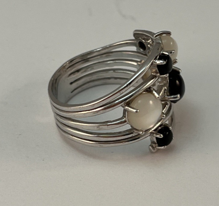 ATI 925 Sterling Silver Faux Black Onyx & Moonstone Ring Size 7