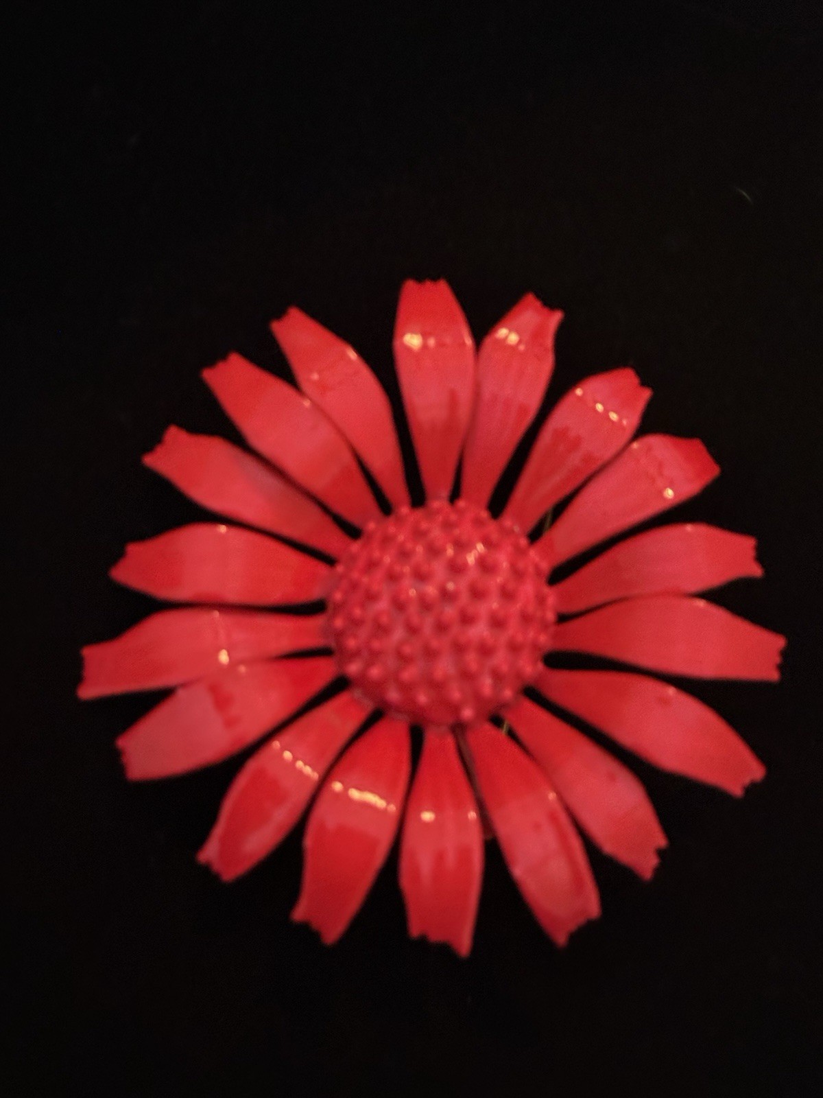 Red Plastic Flower Brooch Pin No Stone 2.75 in Flowers & Plants