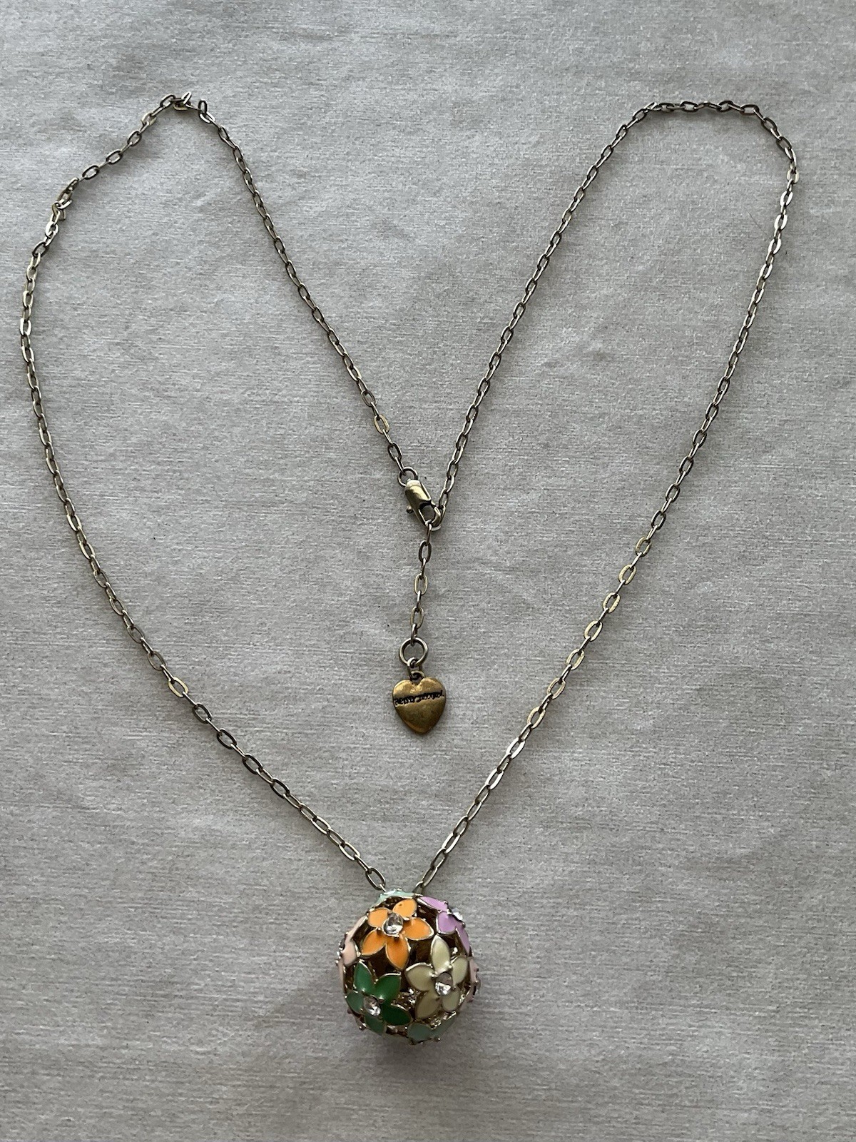 Betsy Johnson Sphere Cage Enamel Daisy Pendant Necklace Estate Jewelry