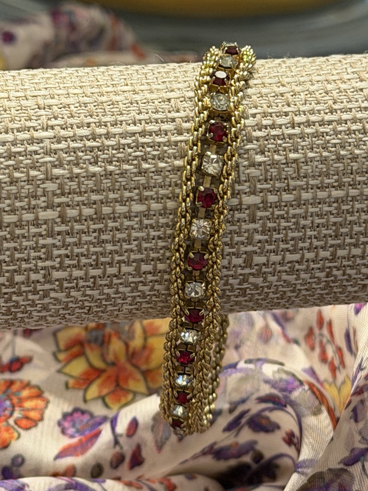 Gold Tone Rope Chain Tennis Bracelet w/ Red & Clear Rhinestones, Box Clasp 7in