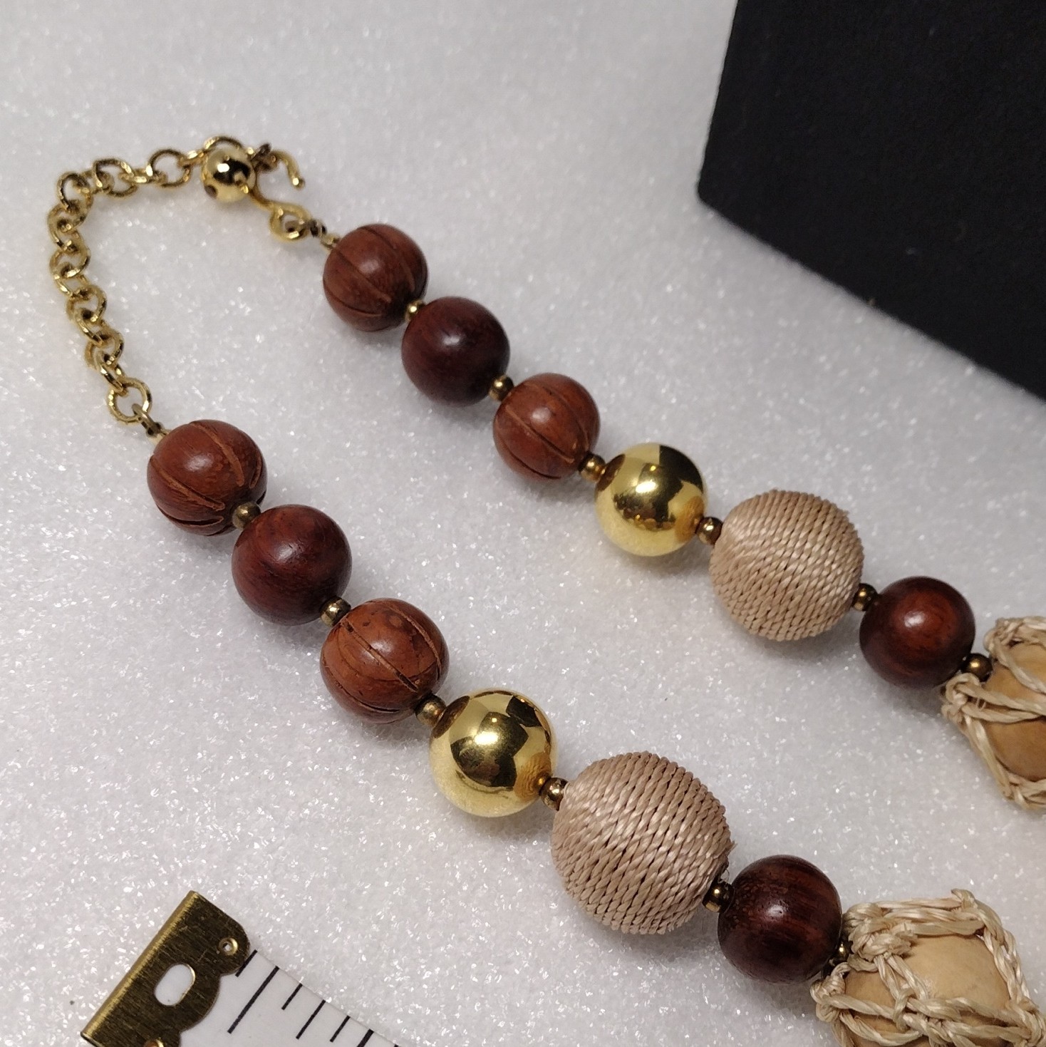 Brown Beige Wood Beaded Necklace Gold Tone Cable Chain Toggle Adjustable