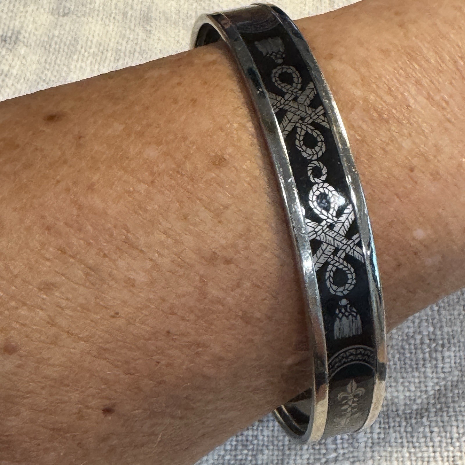 Hermes Printed Enamel Bangle 70 Silver Finish – Black & Silver