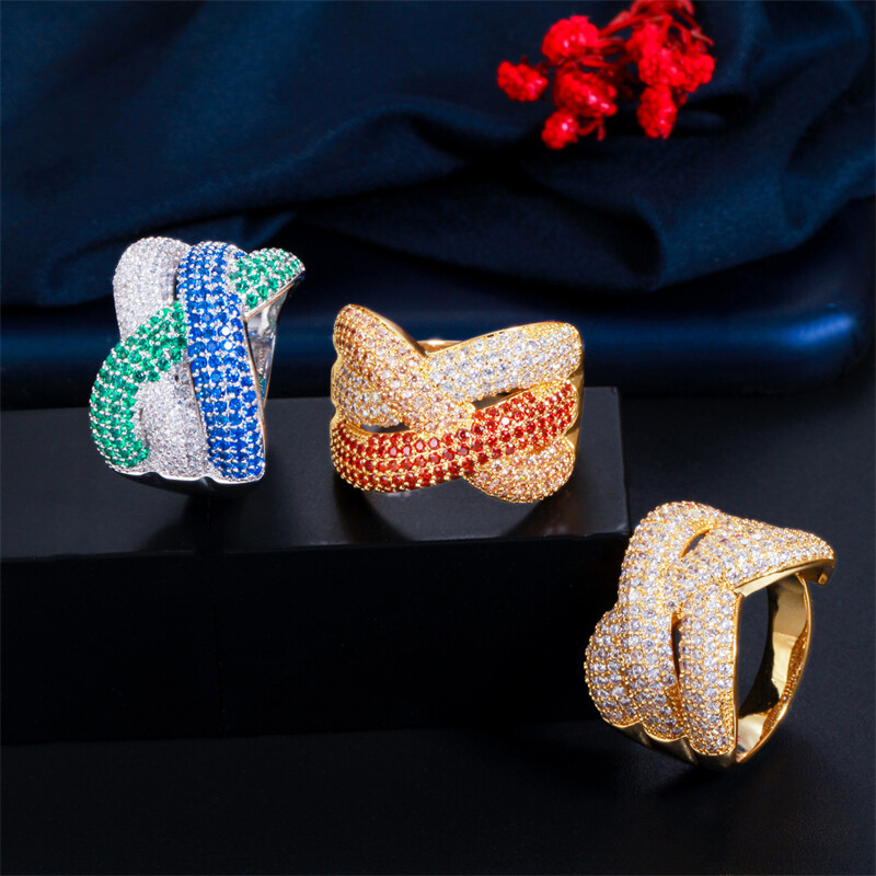 Shining Gold Plated Cubic Zirconia Adjustable Twist Ring for Women Wedding Party