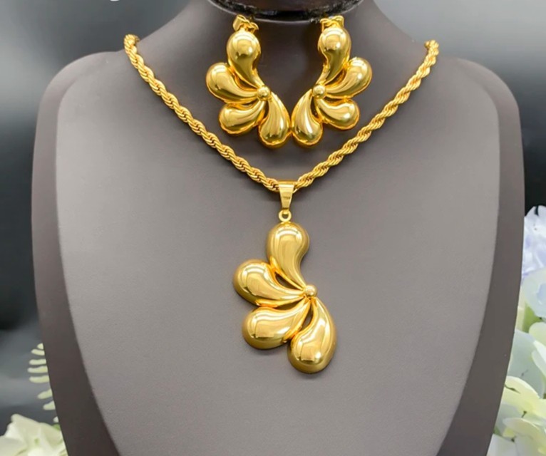 45cm African Dubai 18K Gold Plated Women Wedding Necklace Chunky Hoop Earrings