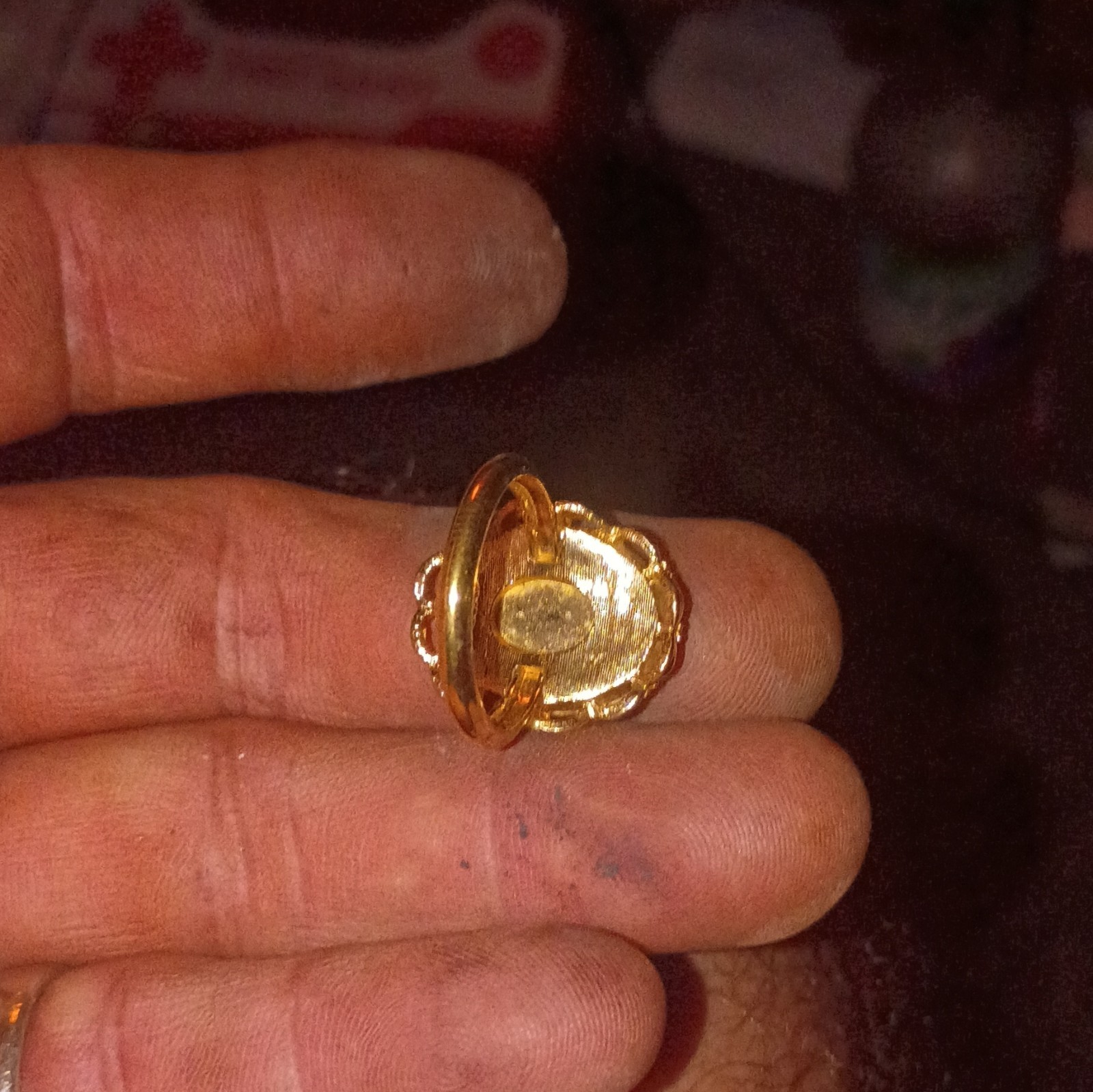 Gold Tone Oval Porcelain Floral Cocktail Ring Size 8, No Stones