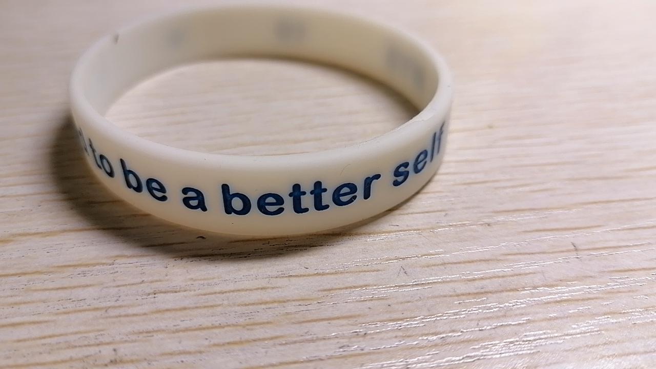 Personalize Debossed Silicone Bracelets Custom Rubber Wristbands Motivation Gift
