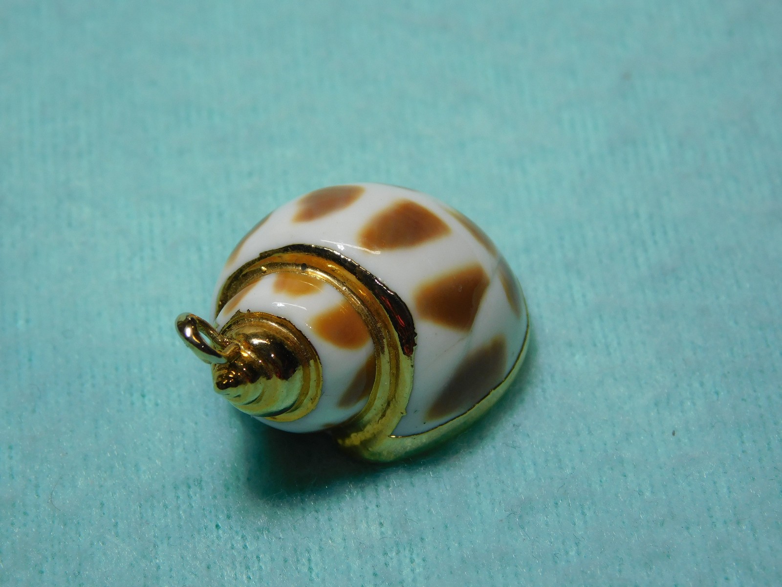 Vintage 1 1/4″ Seashell With Gold Color Trim Pendant in Very Good Cond.