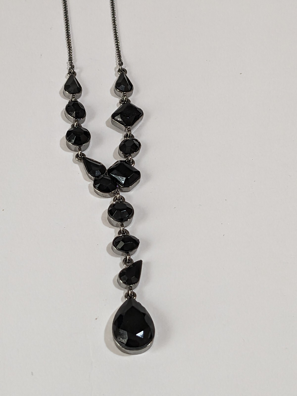 JLO Gun Metal Gray Y Drop Pendant Necklace With Black Acrylic Faceted Beads. 15″