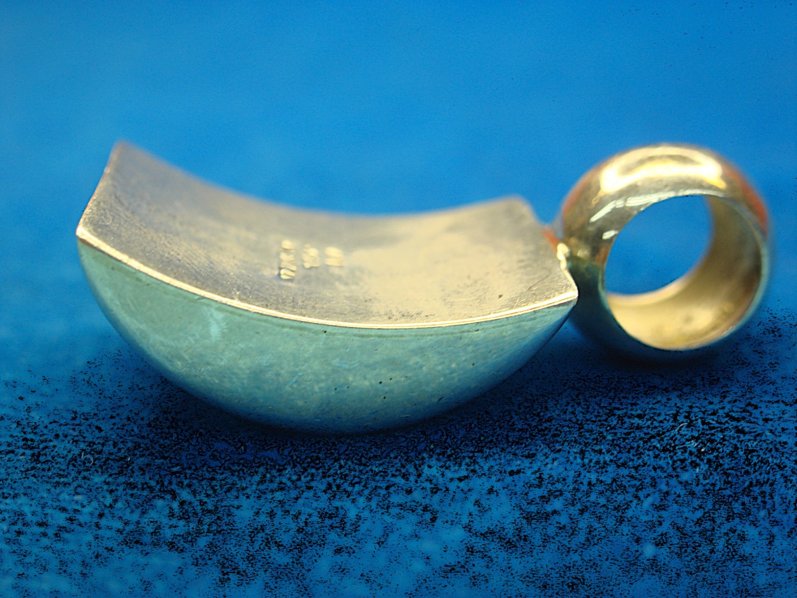 ATI MEXICO STERLING SILVER PENDANT WITH CURVED SETTING & BLUE/WHITE INSERT