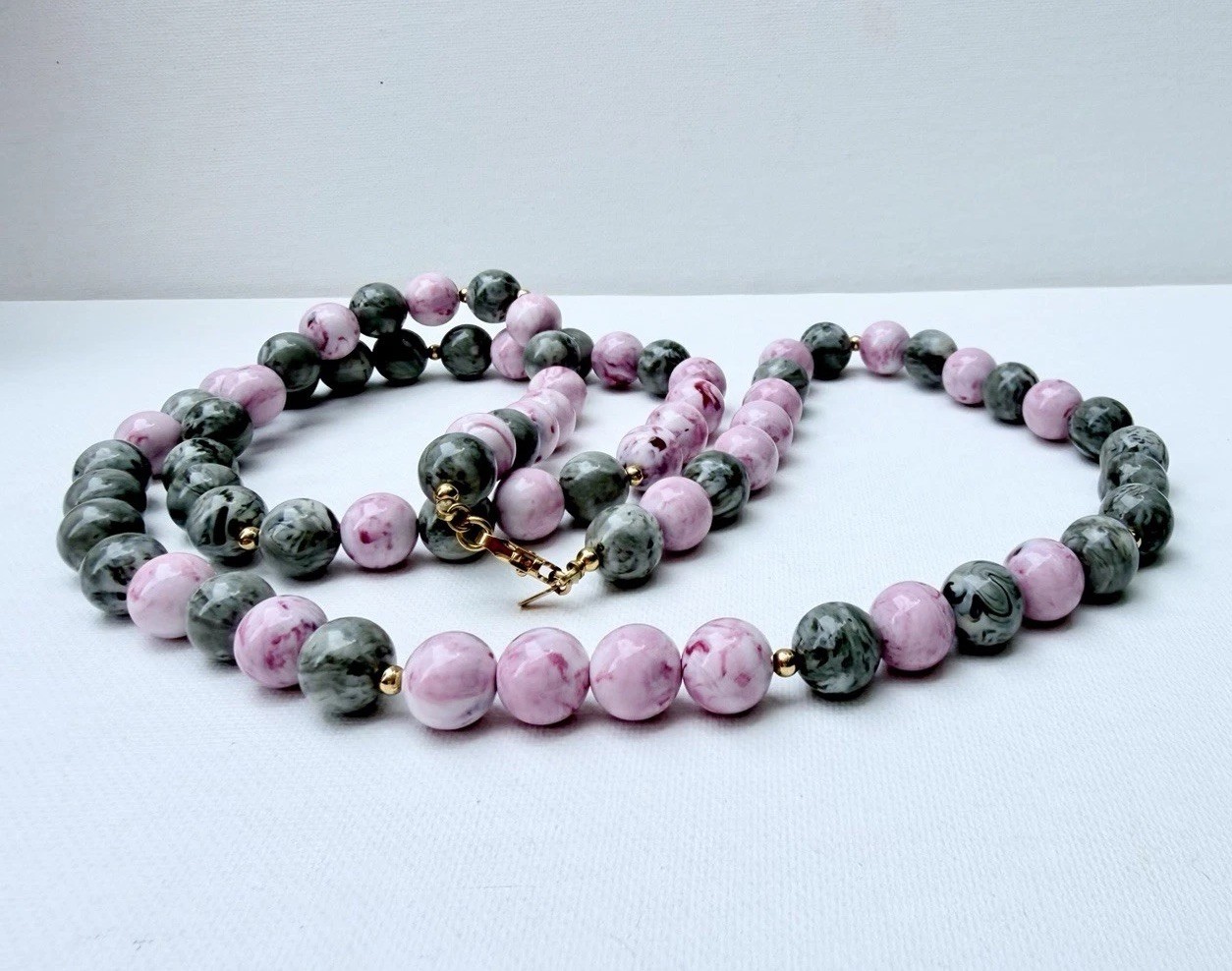 Vintage Monet Pink Gray Marbled Bead Necklace Signed Gold Tone Single Strand