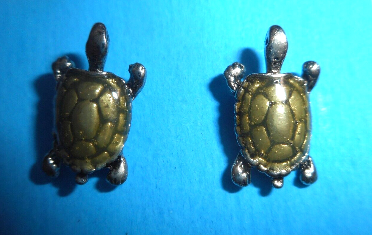 Vtg Detailed Metal Turtle Stud Earrings Smooth Acrylic Shell Tiny Childs 1/2″