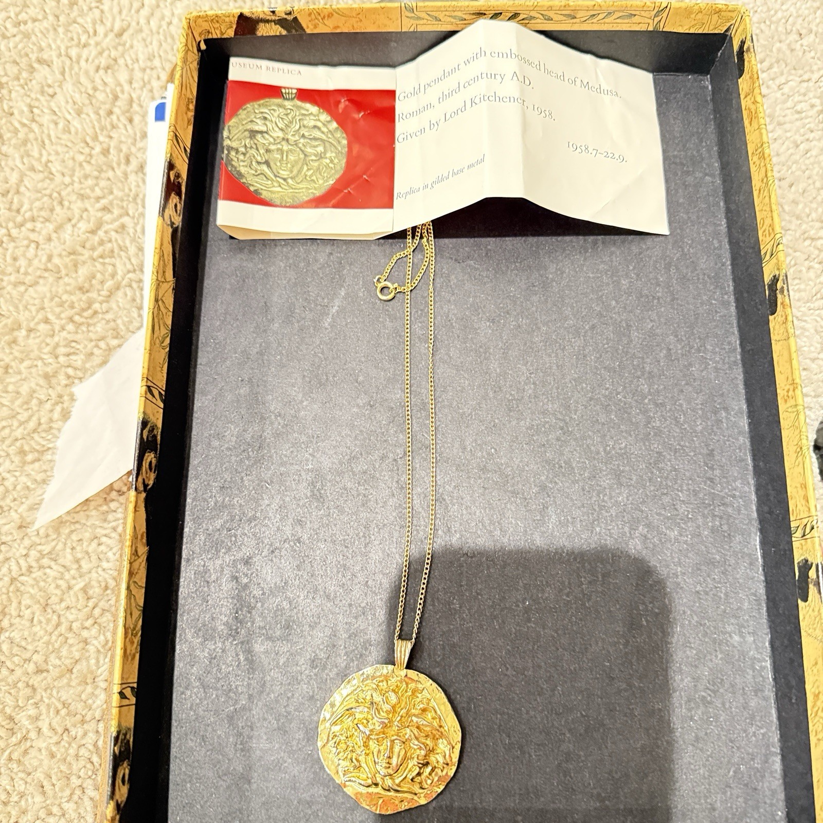 VINTAGE MYTHOLOGY Medusa PENDANT NECKLACE replica British Museum with 26in chain