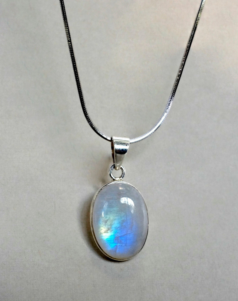 Beautiful Moonstone Gemstone 925 Sterling Silver Handmade Pandant D-208