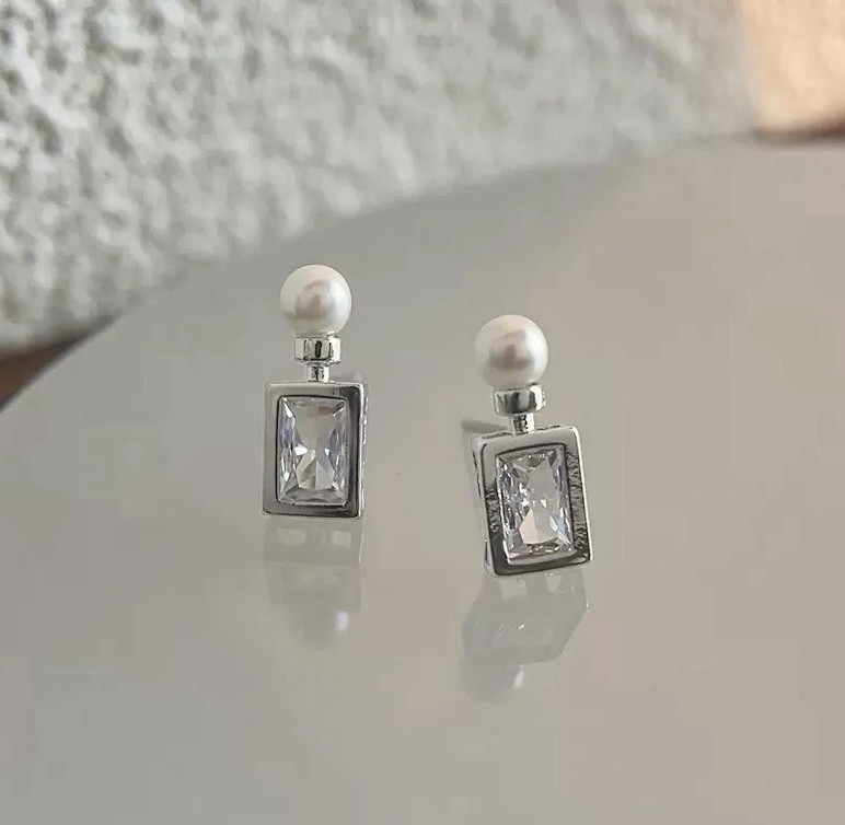 925 Silver Perfume Bottle Pearl CZ Stud Earrings Rectangle Earrings 401