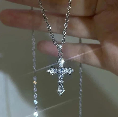 1pcs Crystal Zircon Cross Pendant Necklace – Elegant Silver Chain for Women1pcs