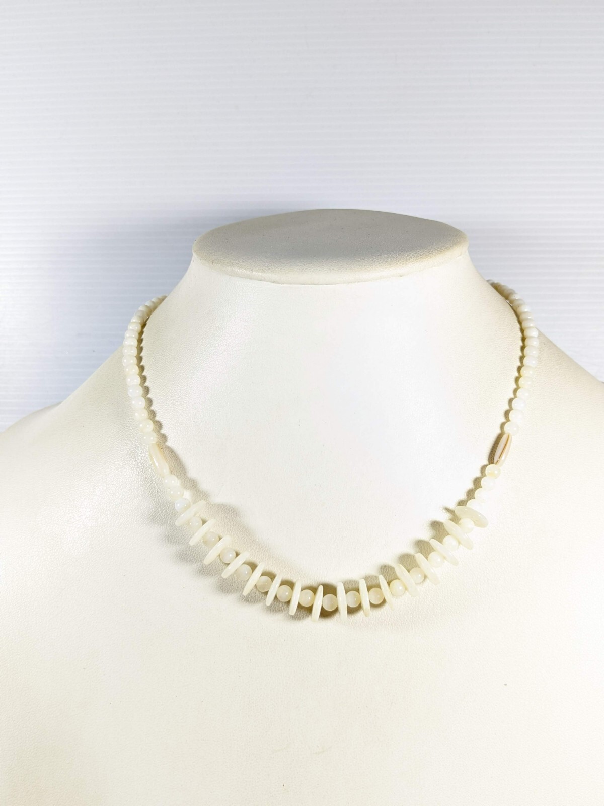 Ivory Color Pearlized Round Glass Bead Disc Choker Necklace 17 inches